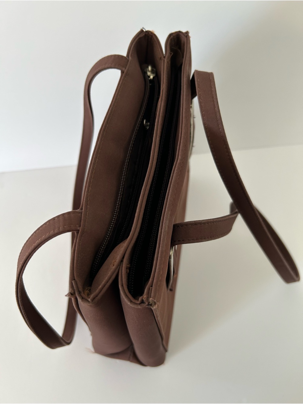 Vintage Y2K Handbag Shoulder Tote (Flawed) - Unbranded - Color: Burgundy/Brown - Picture 6 of 16